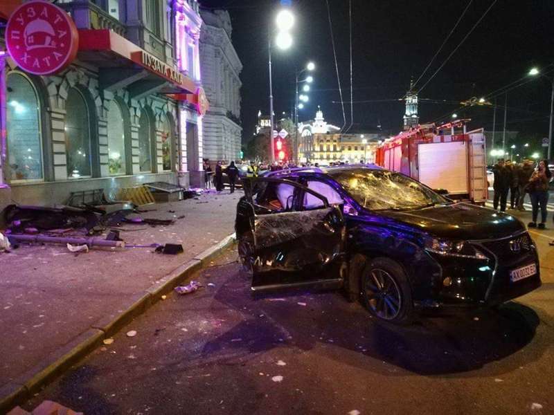 Смертельна аварія у Харкові: все, що відомо про трагедію (фото, відео) 