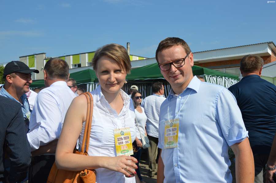 Зліва направо: Барбара Смерковська (експерт з сертифікації агропромислової продукції) та Ярослав Куява (співпрацює з групою компаній 