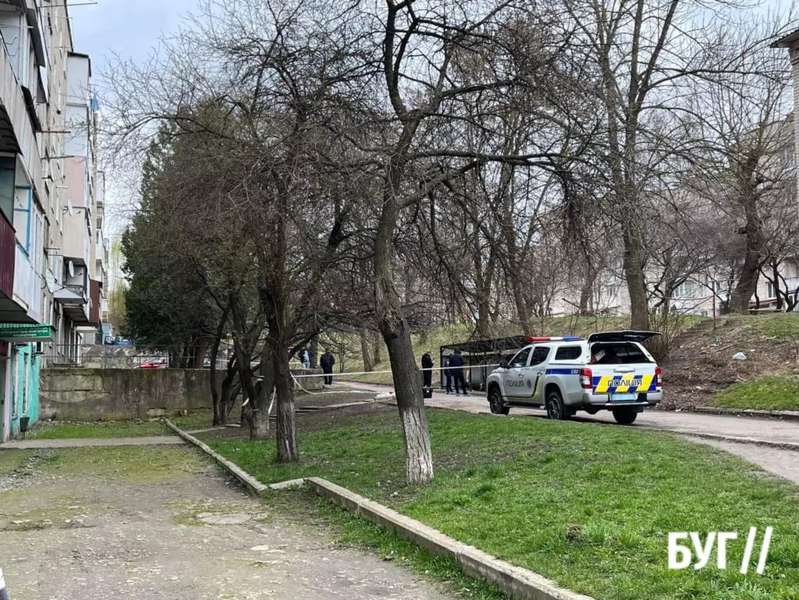 У Нововолинську біля смітників знайшли мертву жінку (фото)