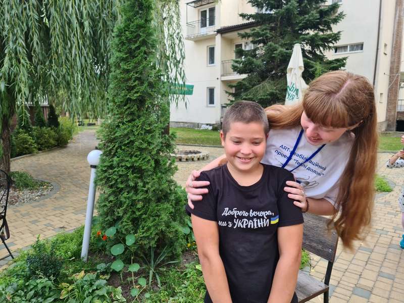 «Зробіть, щоб мама посміхалась»: на Світязі завершився ресурсний табір для мам та дітей з прифронтових міст України (фото)