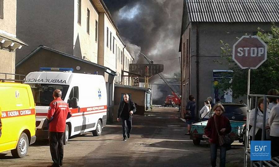 У Володимирі – пожежа на швейній фабриці (фото) 
