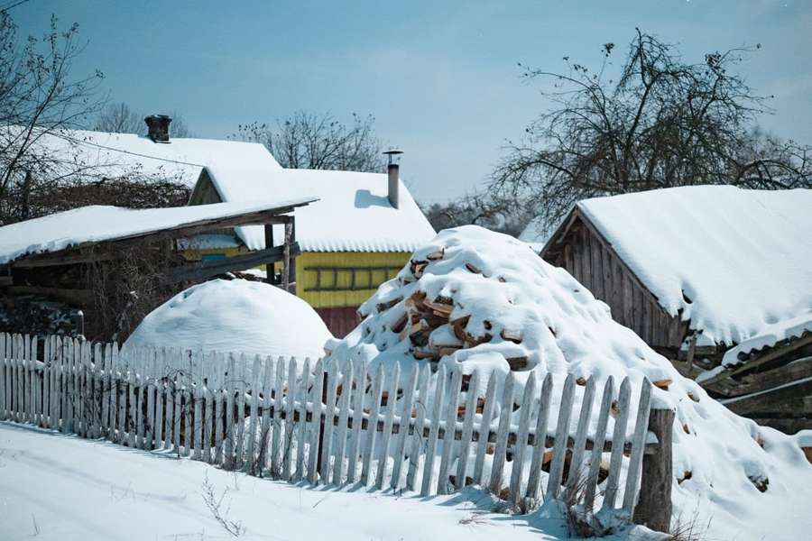 Як в дитинстві у бабусі: волинське село під покровом снігу (фото)