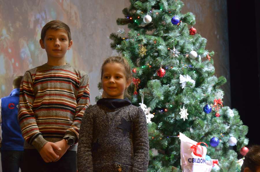 Луцький меценат подарував малечі святкову новорічну подорож (фото) 