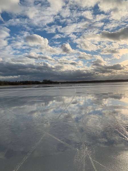 Шацькі озера замерзли (фото)