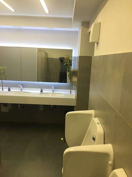 Туалет в цеху «Модерн-Експо»