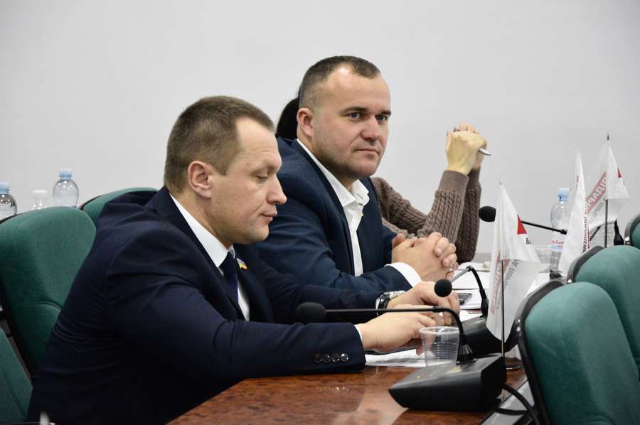 Депутати Андрій Авраменко та Петро Нестерук активно працювали на сесії