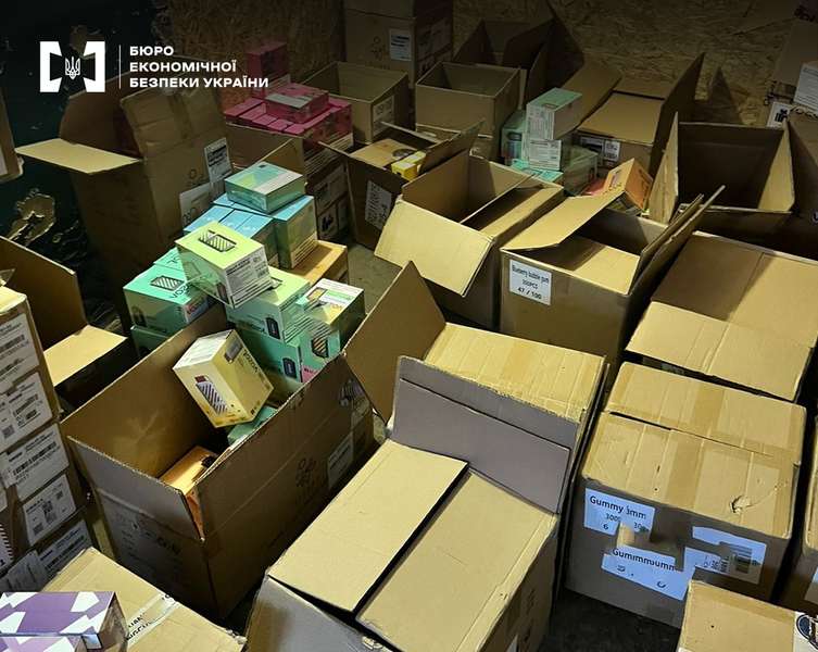 У Луцьку в контрабандиста вилучили понад 60 тисяч електронних сигарет на 26 млн грн (фото, відео)
