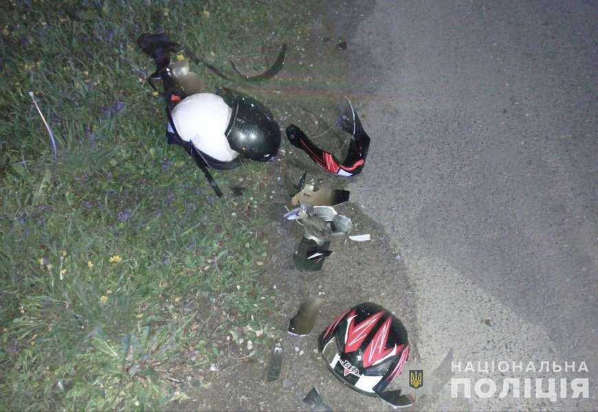 У Луцькому районі двоє неповнолітніх на мотоциклі наїхали на пішохода – усіх трьох госпіталізували (фото)
