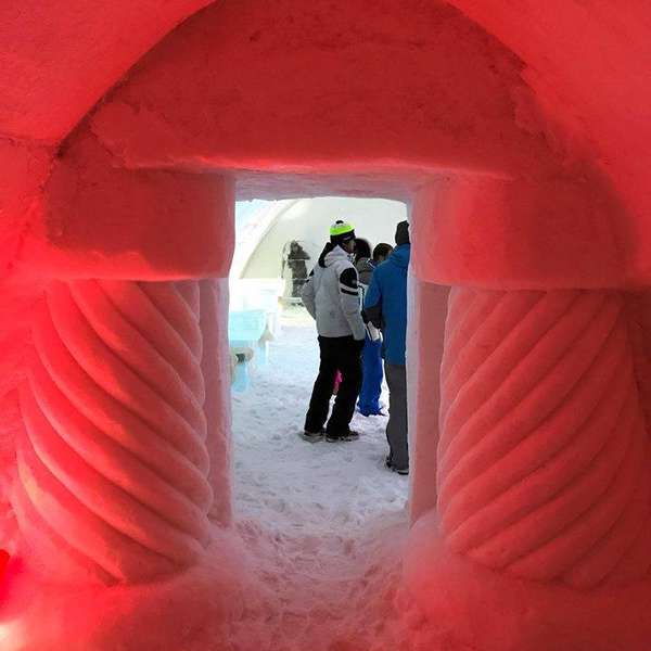 В Україні з'явився унікальний готель з льоду (фото)