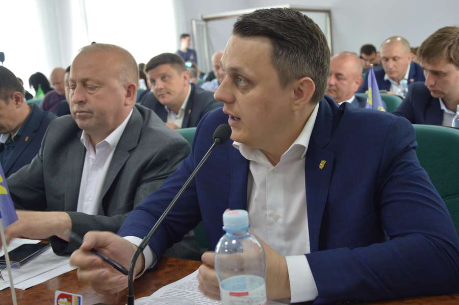 Голова фракції ВО «Свобода» Микола Федік провів депутатам лікбез щодо видів та підвидів олігархів