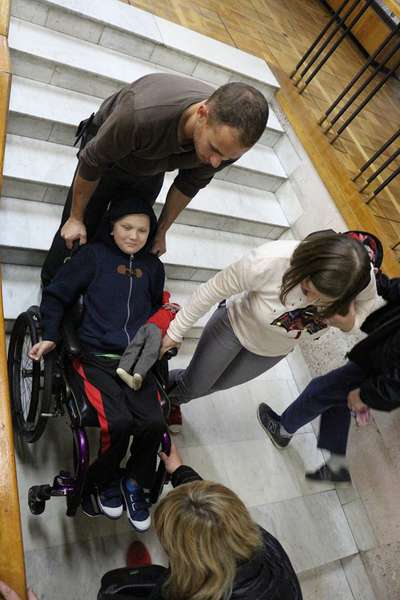 Луцьк і далі залишається недоступним для людей з інвалідністю (фото)