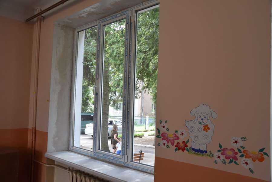 У Луцьку ремонтують заклади освіти (фото)