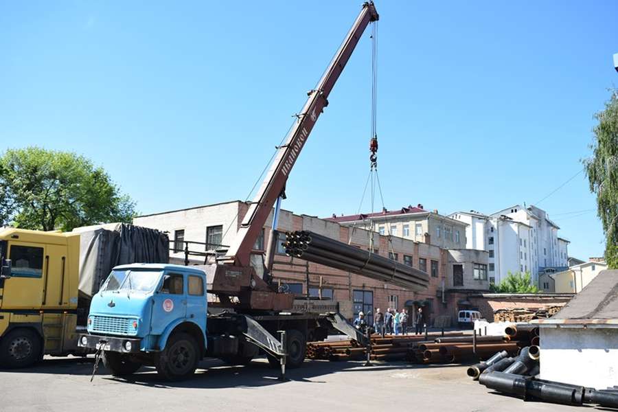 У Луцьку розпочали капітальний ремонт тепломереж (фото)