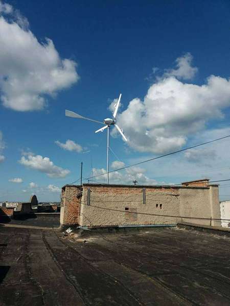 У Луцьку повністю демонтували незаконний вітряк (фото)