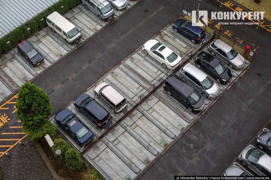 Як за кордоном вирішили проблему з парковками