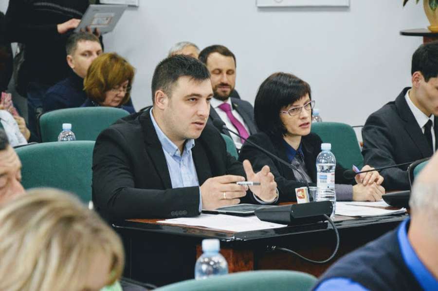 Депутати мали й запитання до Віктора Чорнухи. Висловилися, зокрема, Павло Данильчук...