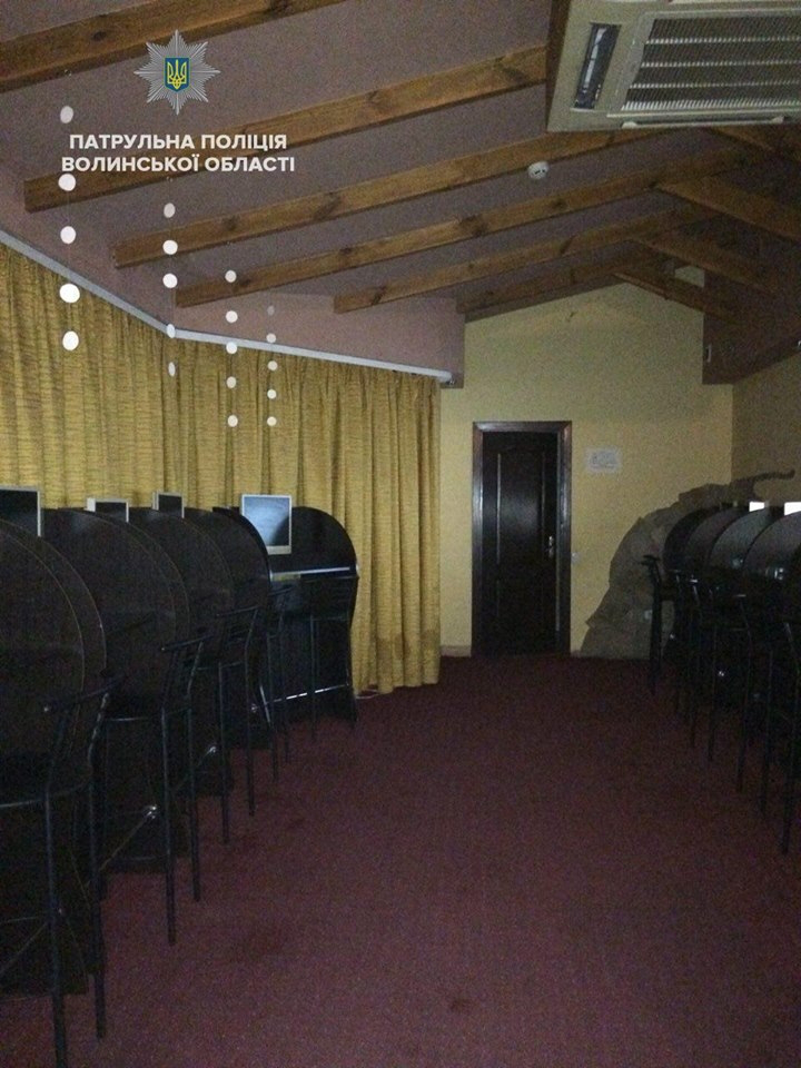 У Луцьку зачинили 13 інтернет-кафе (фото)