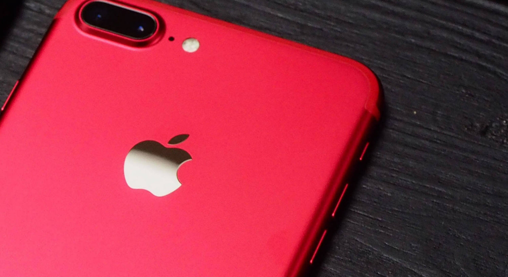 Apple випустила червоний iPhone 