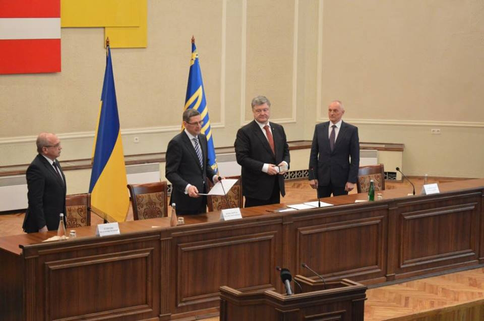 Порошенко подякував Україні за рішучу реакцію на загрозу терактів 