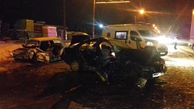 Смертельна аварія біля Луцька: зіткнулися «BMW» і «ВАЗ» (фото) 