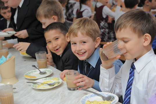 В Україні харчування в школах хочуть зробити обов'язковим 