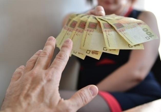 Пояснили, чому українцям боргують зарплати 