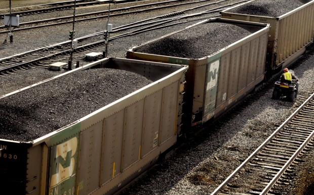 Міненерго хоче підвищити ціну на вугілля держшахт