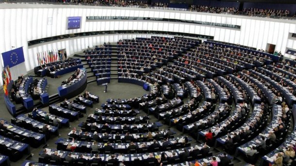 Європарламент пропонує скасувати роумінг та створити інвестфонд для України