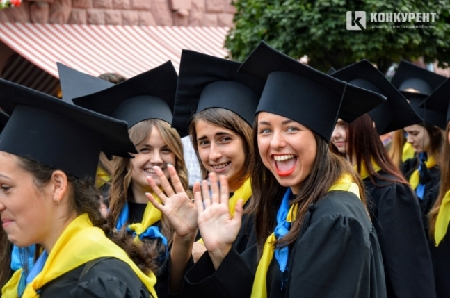 «Мене нічого не навчили»,  – що лучани думають про освіту в Україні
