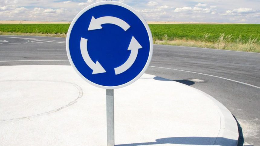 Увага, водії: у Луцьку змінили дорожні знаки 