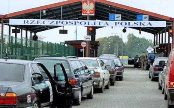 Польські прикордонники сказали, хто винен у чергах на кордоні 