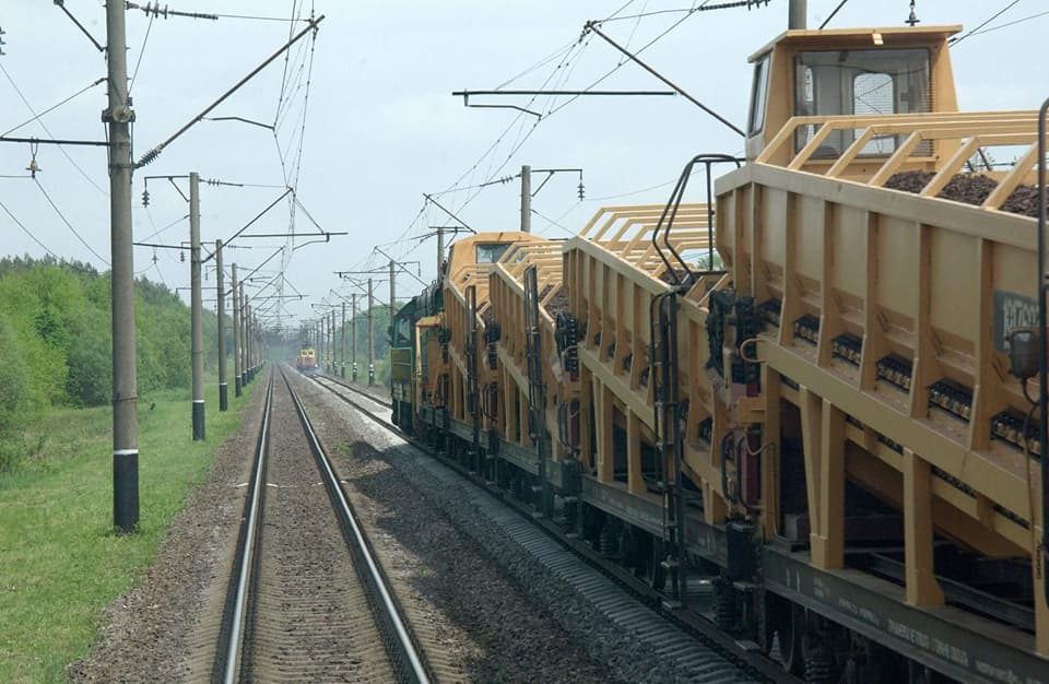 Укрзалізниця вперше в історії буде ремонтувати колії в Польщі