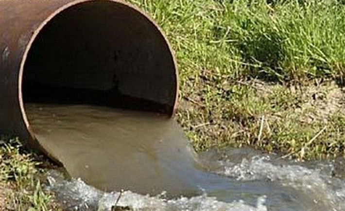 Лучани скидають нечистоти в дощові каналізації 