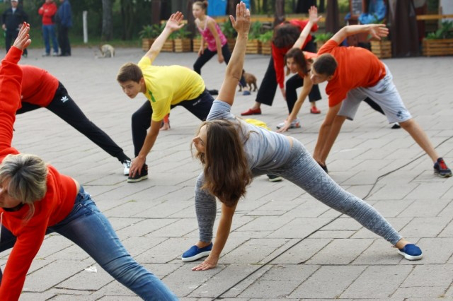 У Луцьку стартує осінній сезон «Ранкової гімнастики для всіх»
