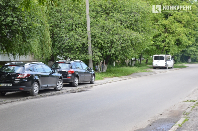 За паркування на «зелених зонах» в Луцьку хочуть суворо карати