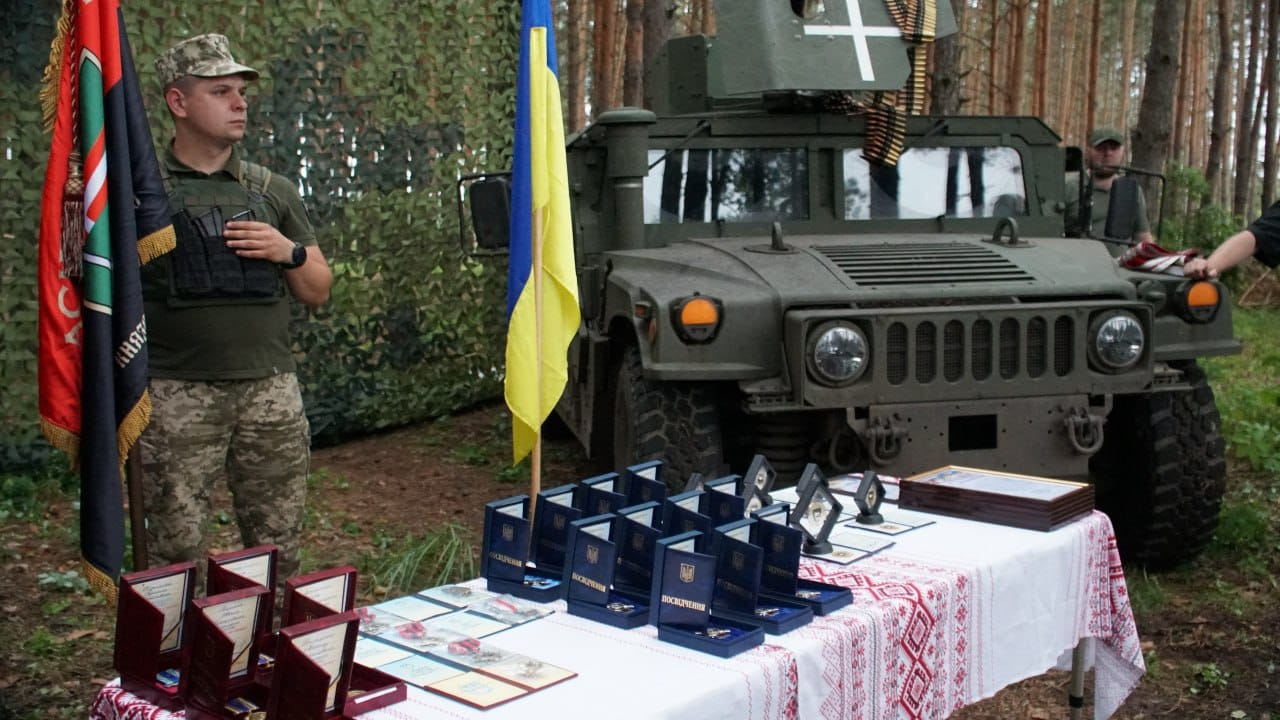 Воїнам «князівської» бригади вручили нагороди з нагоди Дня Конституції (фото)