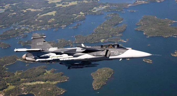 Українські льотчики вже навчаються на шведських винищувачах Gripen, – Зеленський