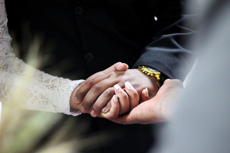 В Україні хочуть перевіряти шлюби на фіктивність