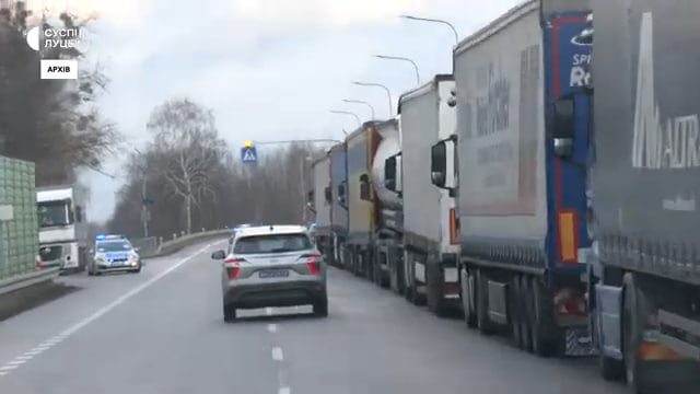 Біля Ягодина і Устилуга очікують орієнтовно 700 вантажівок на в'їзд в Україну: що відомо