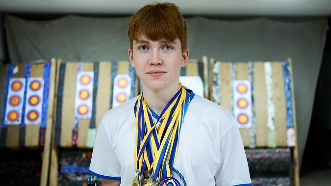 Школяр з Луцька виборов «золото» на Кубку Європи зі стрільби з лука