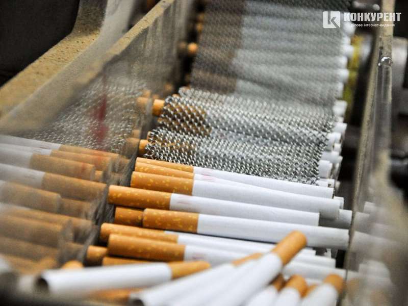У Польщі ліквідували нелегальну тютюнову фабрику, на якій працювали українці (фото)