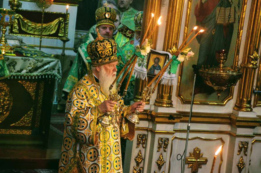 Патріарх Філарет у Луцьку розповів, через що страждають українці і на чиєму боці правда><span class=