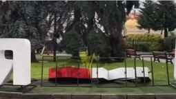 Буревій повалив напис «Я ❤️ Луцьк» в центрі міста (відео)
