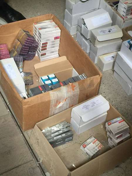 Волинські правоохоронці викрили схему продажу заборонених ліків  через Інтернет (фото)
