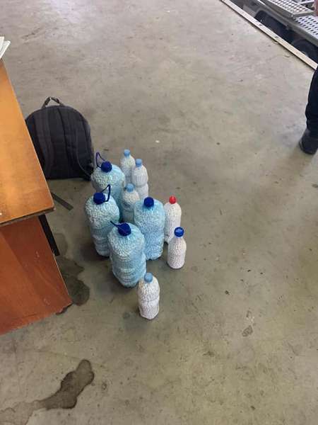 В «Ягодині» в паливному баку автівки знайшли пляшки з 20 кілограмами пігулок