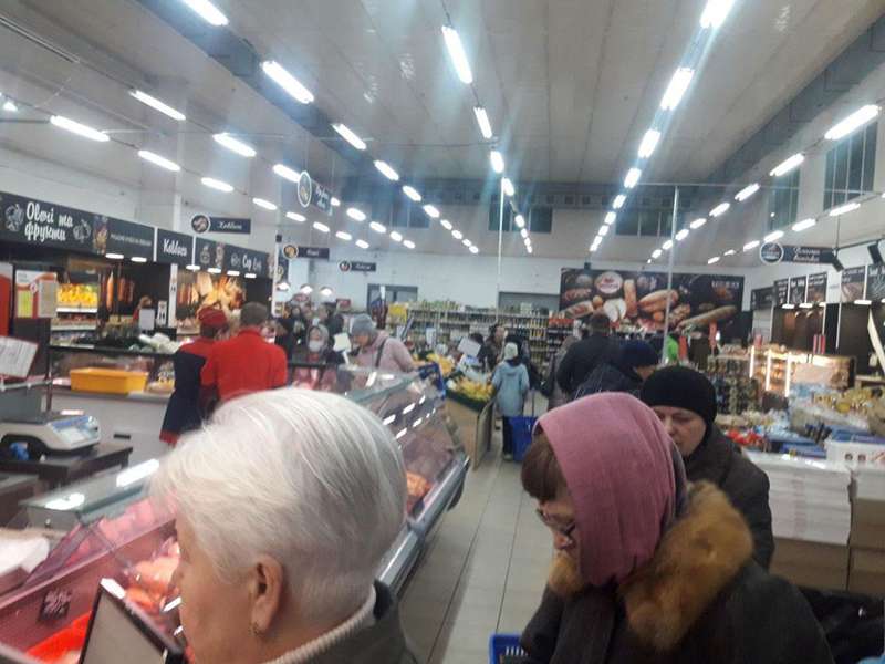 Центральний ринок у Луцьку пішов на карантин (фото)