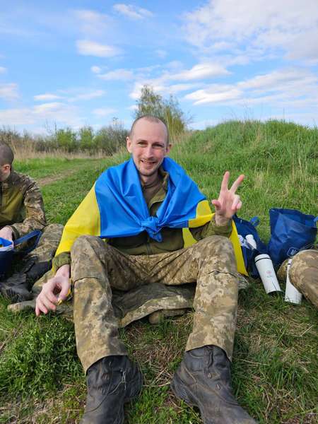 Україна повернула з російського полону 42 військових і двох цивільних (фото)