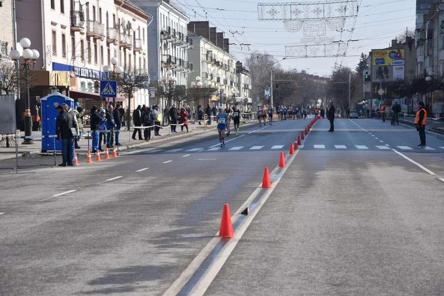 У Луцьку на півдня перекриють центральні вулиці (фото) 