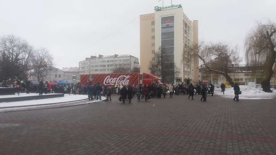 Святкова фура Coca-Cola вже в Луцьку (фото, відео)