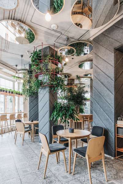 Бранч-кафе «PUR PUR» в Луцьку представляє вишуканий європейський стиль з меблями від компанії Mayer Trade*